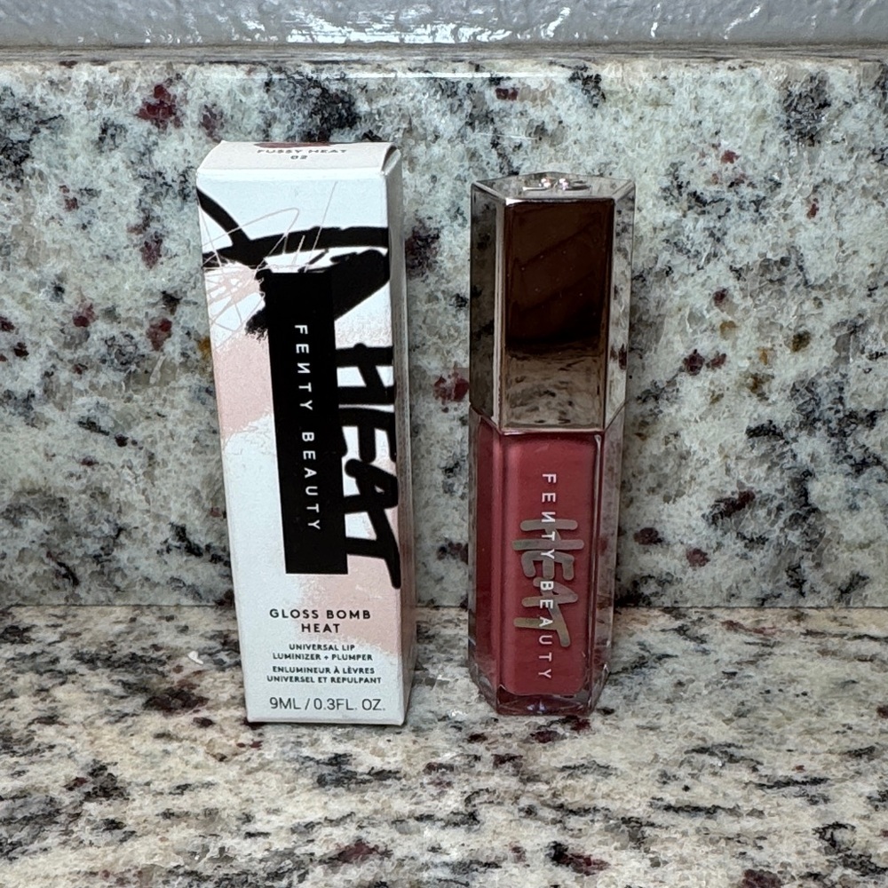 Fenty FU$$Y Heat Gloss Bomb Heat - Picture 3 of 7